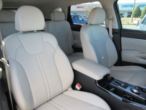 Used 2023 Kia Sorento SX Prestige image 8