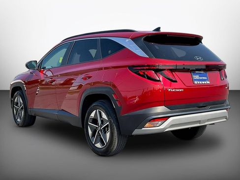 Certified 2025 Hyundai Tucson SEL AWD/4WD image 4