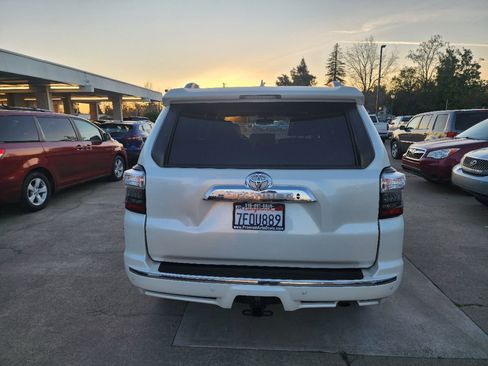 Used 2014 Toyota 4Runner Limited image 4
