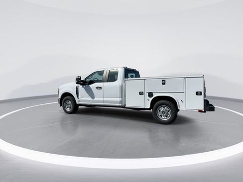 New 2026 Ford F250 XL w/ XL Chrome Package image 5