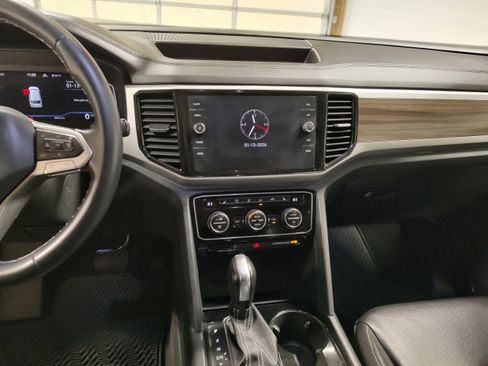 Used 2022 Volkswagen Atlas SEL image 7