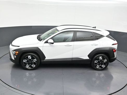 Used 2024 Hyundai Kona SEL w/ Convenience Package image 17