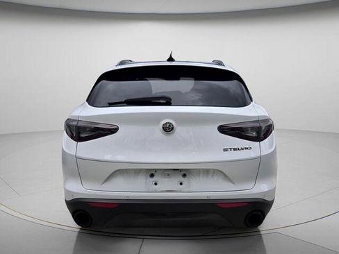 Used 2024 Alfa Romeo Stelvio Sprint RWD image 5