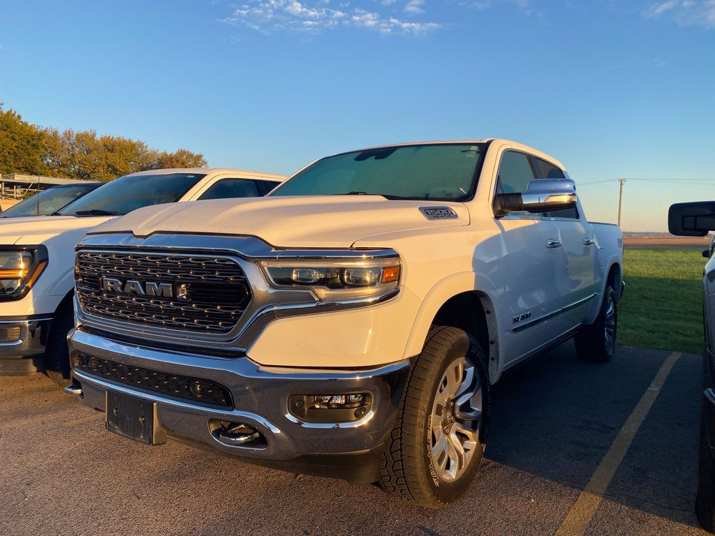 Used 2022 RAM 1500 Limited w/ Off-Road Group AWD/4WD image 19