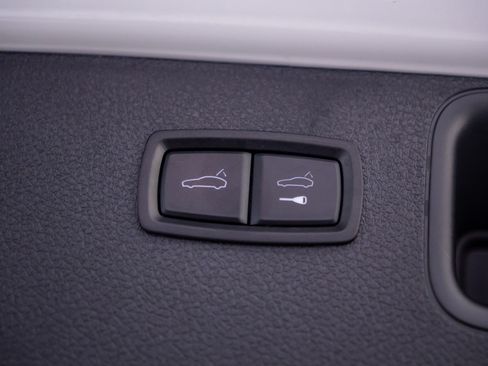 Used 2023 Porsche Macan S AWD/4WD image 32