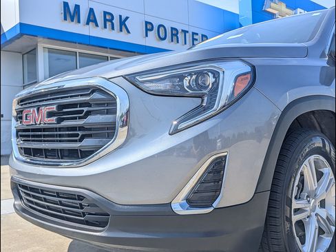 Used 2021 GMC Terrain SLE w/ Driver Convenience Package AWD/4WD image 12