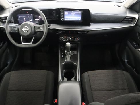 Used 2025 Nissan Kicks S FWD image 27