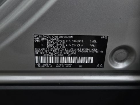 Certified 2025 Toyota bZ4X AWD image 28