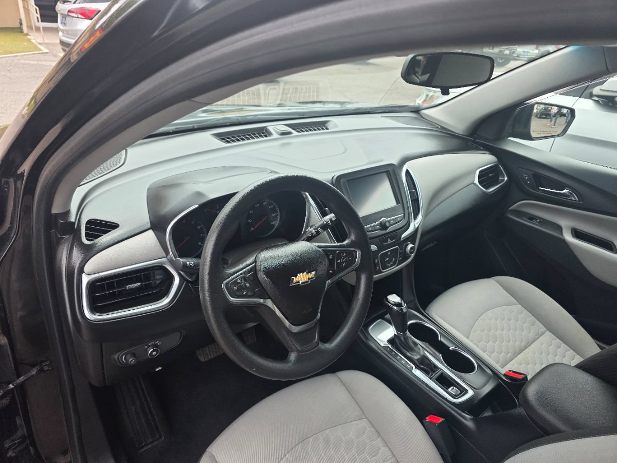 Used 2018 Chevrolet Equinox LT FWD image 14