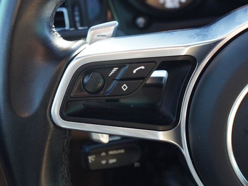 Used 2021 Porsche Macan S image 11