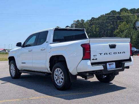 Used 2024 Toyota Tacoma SR5 AWD/4WD image 3