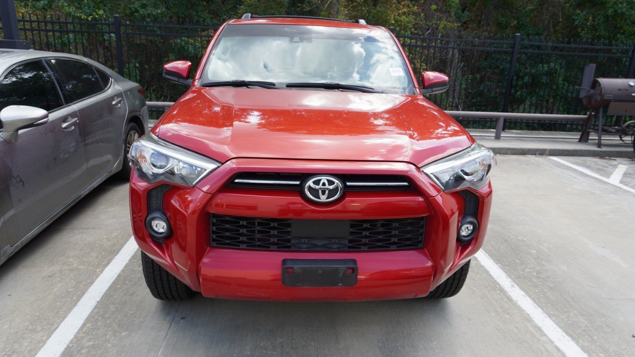 Used 2021 Toyota 4Runner SR5 AWD/4WD image 2