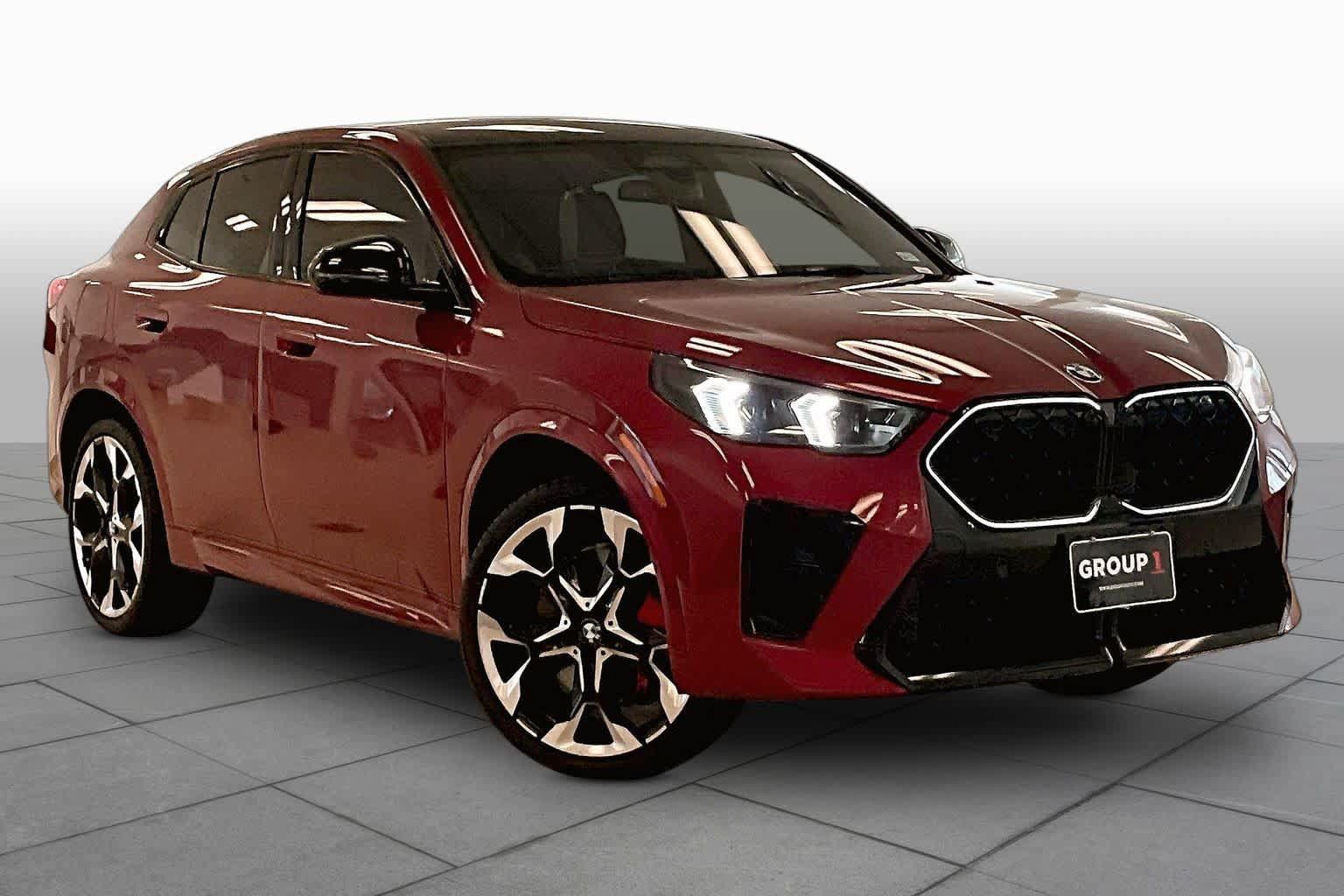 Used 2025 BMW X2 xDrive28i w/ Premium Package AWD/4WD image 2