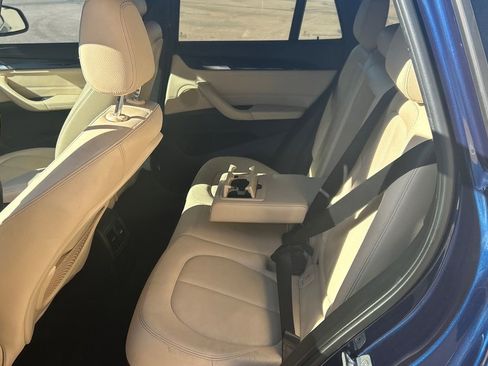 Used 2018 BMW X1 xDrive28i image 10