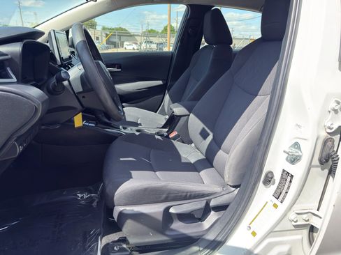 Used 2020 Toyota Corolla LE FWD image 16