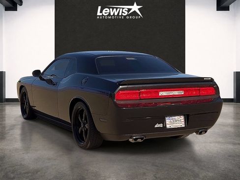 Used 2010 Dodge Challenger R/T w/ Mopar 10 Pkg RWD image 3