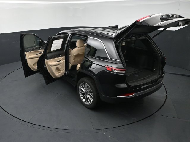 New 2027 Jeep Grand Cherokee Limited AWD/4WD image 28