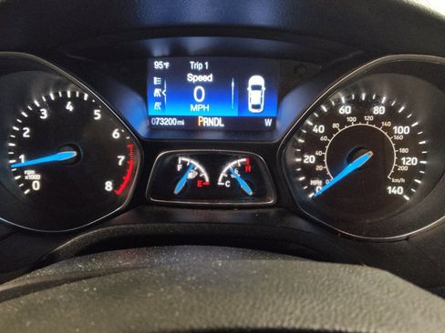 Used 2018 Ford Focus SE FWD image 23