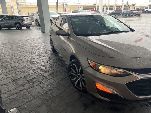 Used 2022 Chevrolet Malibu RS image 1
