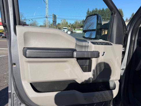 Used 2022 Ford F350 XLT w/ XLT Premium Package AWD/4WD image 15