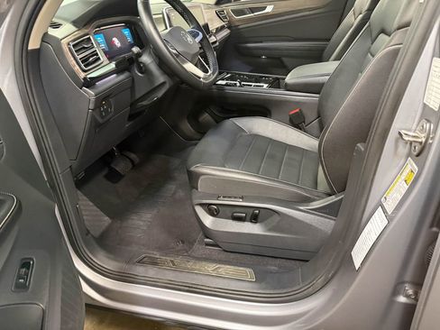 Used 2025 Volkswagen Atlas SEL AWD/4WD image 58