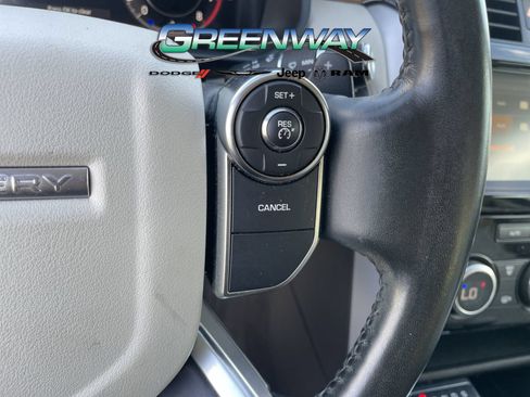 Used 2018 Land Rover Discovery HSE AWD/4WD image 29