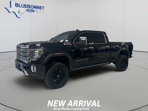 Used 2022 GMC Sierra 2500 Denali w/ Denali Black Diamond Edition AWD/4WD image 1