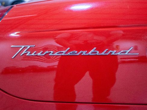 Used 2002 Ford Thunderbird Deluxe image 24