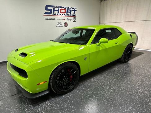 Used 2023 Dodge Challenger SRT Hellcat w/ Driver Convenience Group image 1