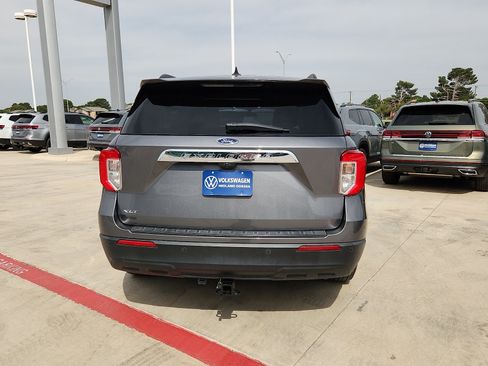 Used 2022 Ford Explorer XLT RWD image 6