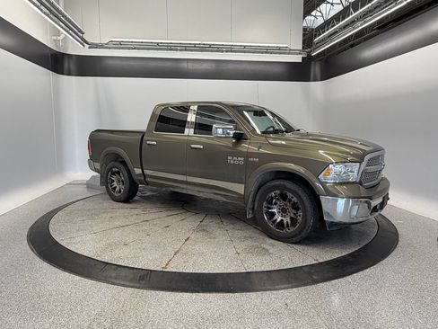 Used 2013 RAM 1500 Laramie w/ Convenience Group AWD/4WD image 9