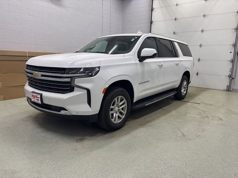 Used 2024 Chevrolet Suburban LT image 6