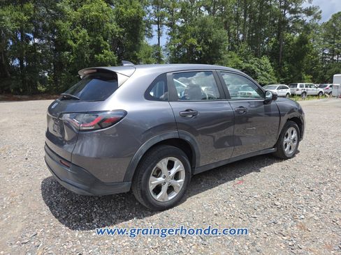 Used 2023 Honda HR-V LX image 6