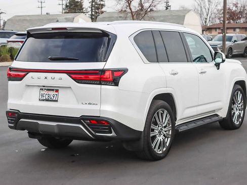 Used 2023 Lexus LX 600 4WD w/ Ultra Luxury Package image 4