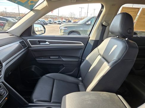 Used 2019 Volkswagen Atlas SE w/ Panoramic Sunroof Package image 24