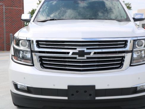Used 2019 Chevrolet Tahoe Premier w/ Premier Plus Edition AWD/4WD image 17