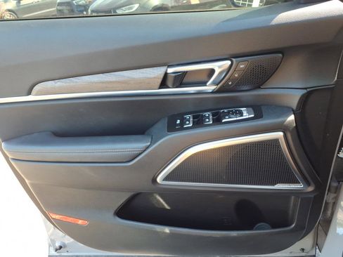 Used 2022 Kia Telluride SX w/ SX Prestige Package image 24