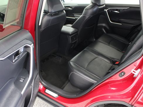 Certified 2024 Toyota RAV4 XLE Premium FWD image 28