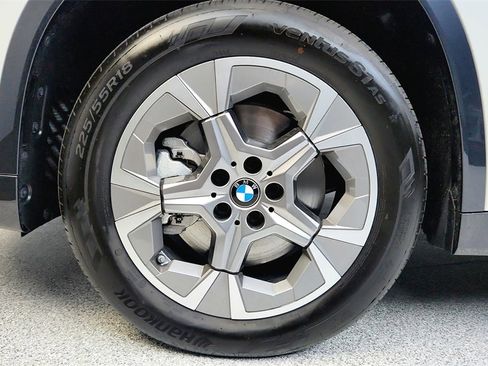 Used 2025 BMW X1 xDrive28i w/ Convenience Package image 21
