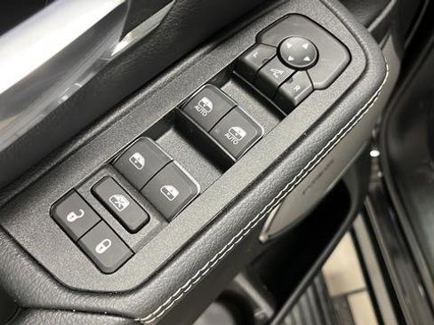 New 2026 RAM 1500 Laramie AWD/4WD image 22