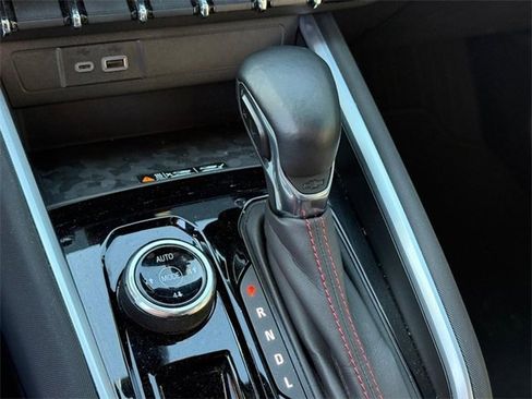 Used 2023 Chevrolet Colorado Z71 w/ Z71 Convenience Package 2 image 22