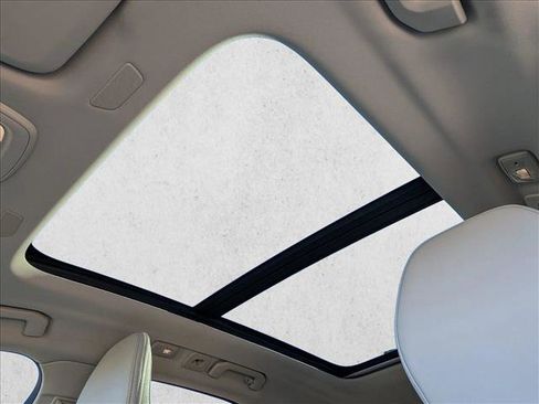 Used 2023 Volvo XC60 B5 Ultimate w/ Protection Package Premier image 18