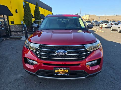 Used 2023 Ford Explorer XLT w/ Equipment Group 202A image 21