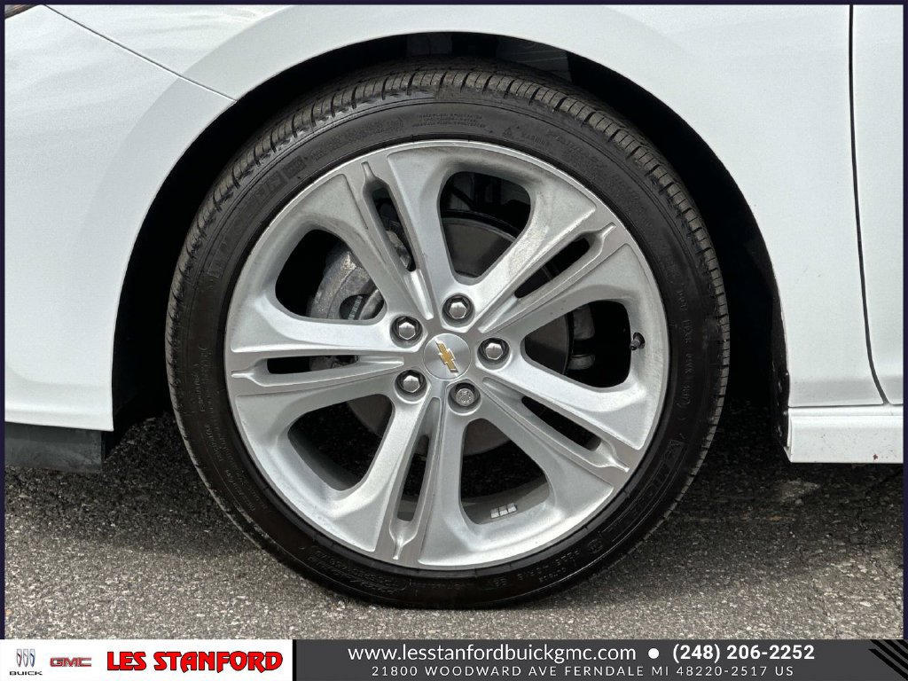 Used 2017 Chevrolet Cruze Premier FWD image 10