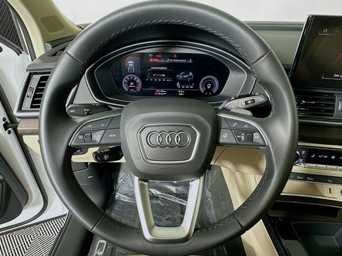 Used 2021 Audi Q5 Premium Plus image 19
