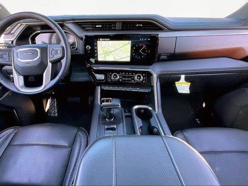 Used 2023 GMC Sierra 1500 Denali w/ Technology Package image 7