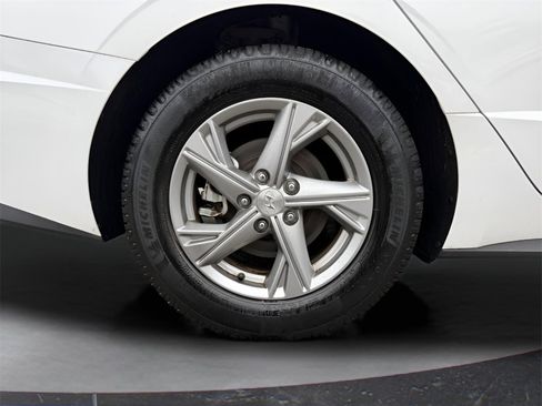 Used 2023 Hyundai Sonata SE image 12