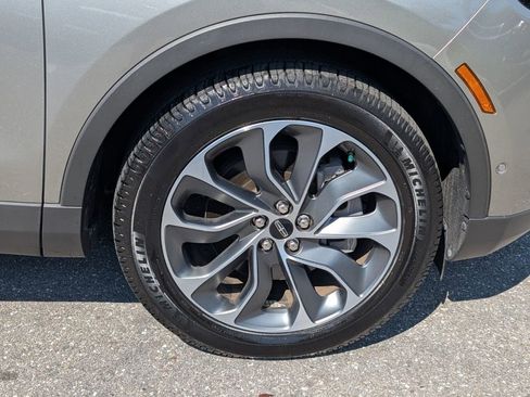 Certified 2023 Lincoln Nautilus Reserve w/ Equipment Group 201A image 18