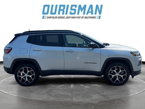 Used 2024 Jeep Compass Limited AWD/4WD image 7