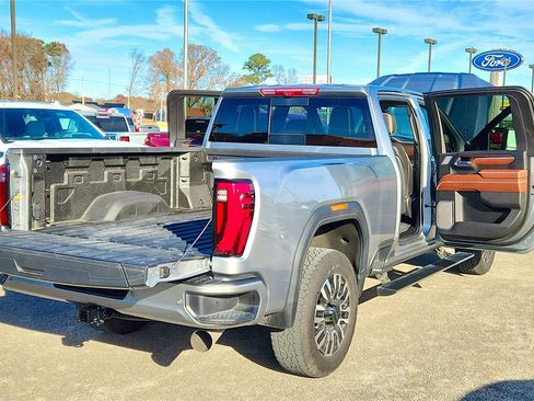 Used 2024 GMC Sierra 2500 Denali Ultimate image 6